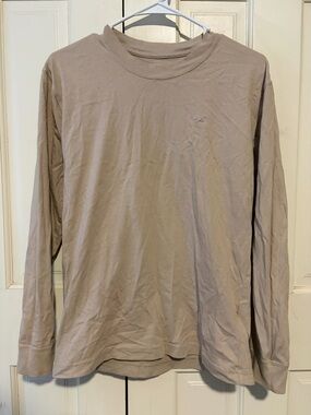 Hollister Men's Long-Sleeve Tee